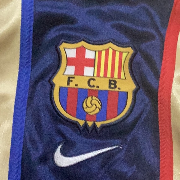 New Wot Barcelona Original Spain Nike Jersey Retro Size Medium . - Picture 2 of 9